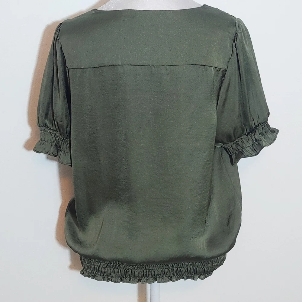 1 State Olive Green Satin Top with Smocking Size Small Green Blouse - Picture 5 of 8